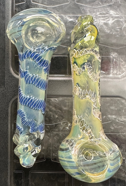Glass Squiggly Ribbon Twisted Mouth Spoon Pipe
