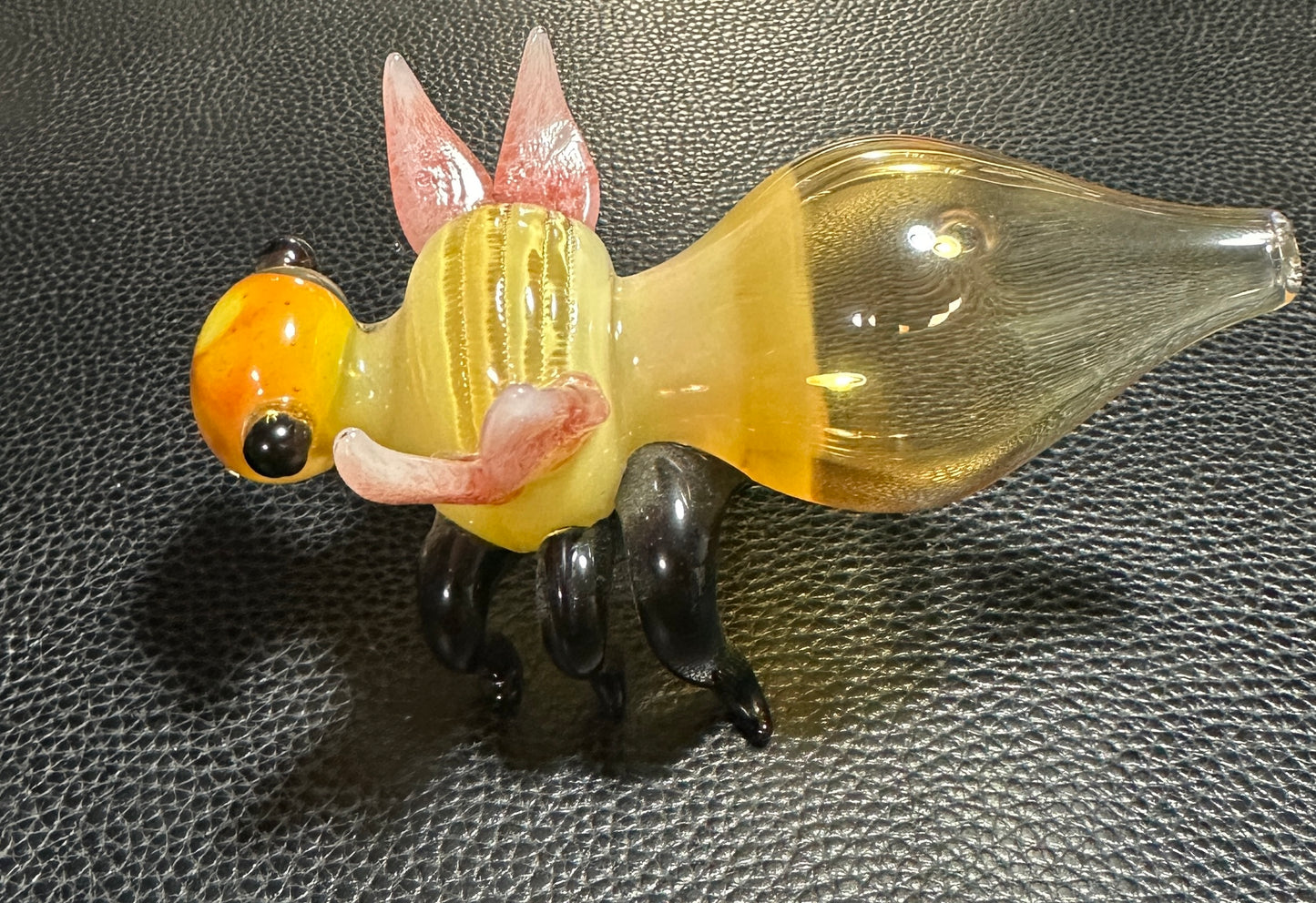 Glass Bee Hand Pipe